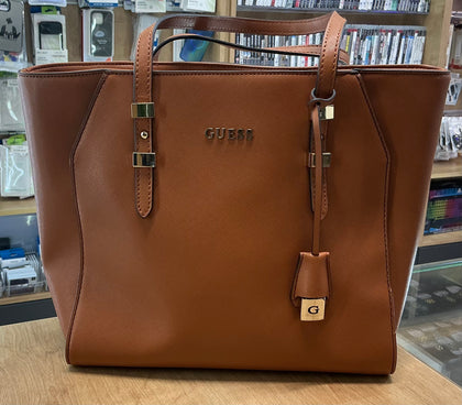 SAC A MAIN GUESS